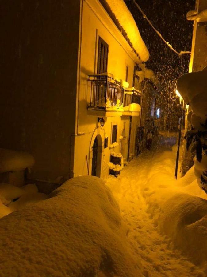 Don Pasquale Scontrone House Exterior foto
